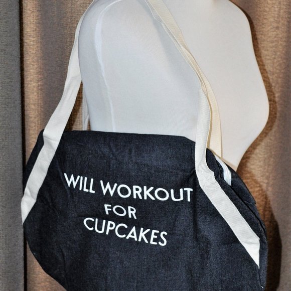 NWOT Private Party "Will Workout for Cupcakes" Denim Gym Bag - Picture 9 of 10
